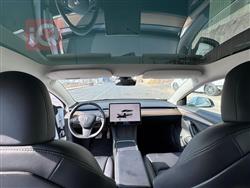 تسلا موديل 3